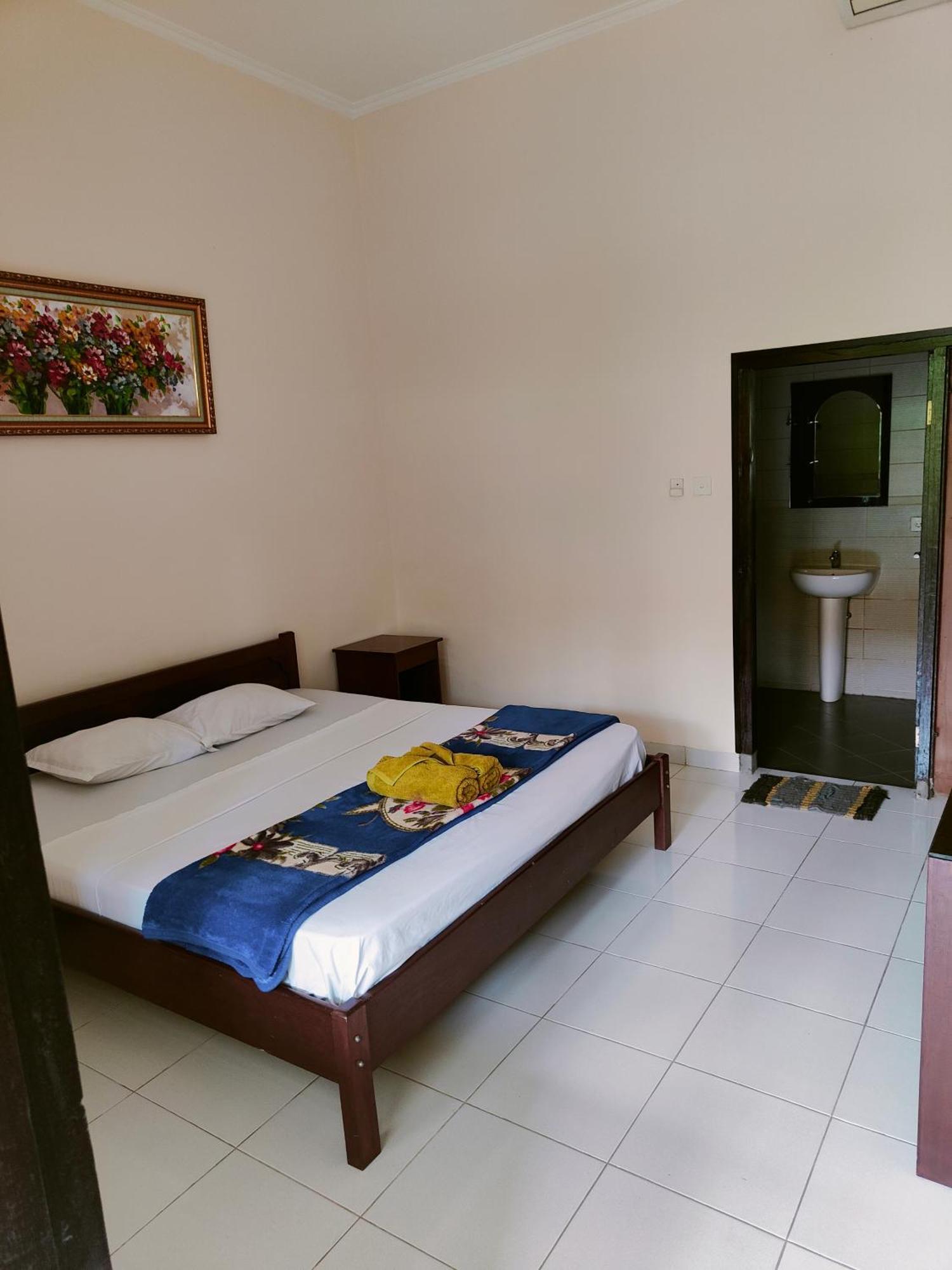 Berlian Inn Kuta Beach Экстерьер фото