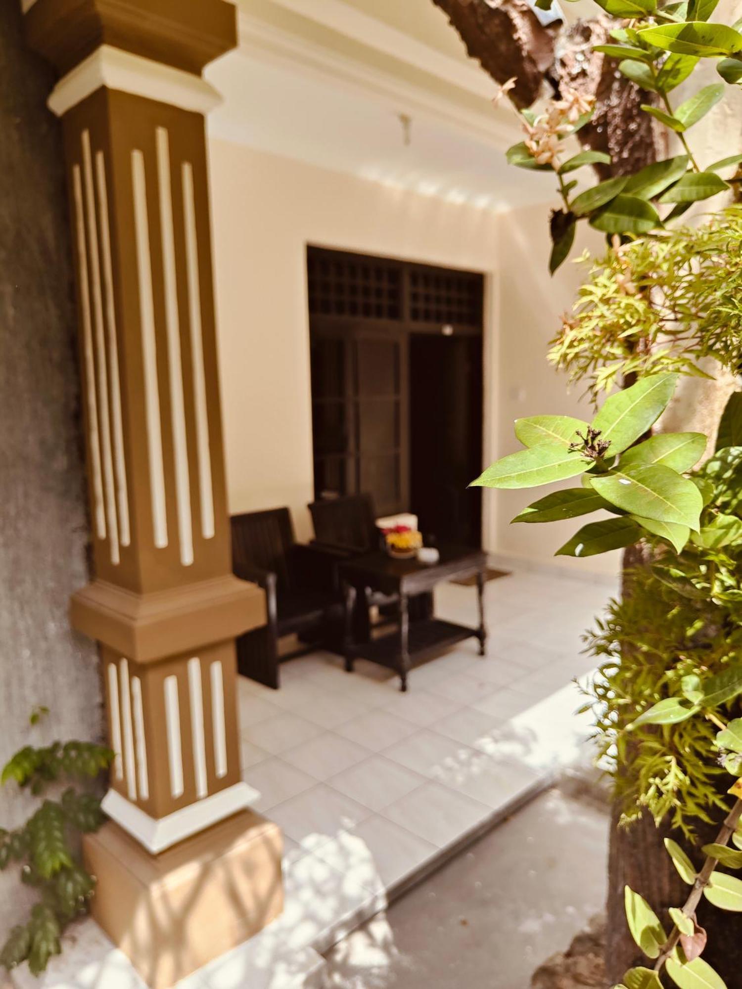 Berlian Inn Kuta Beach Экстерьер фото